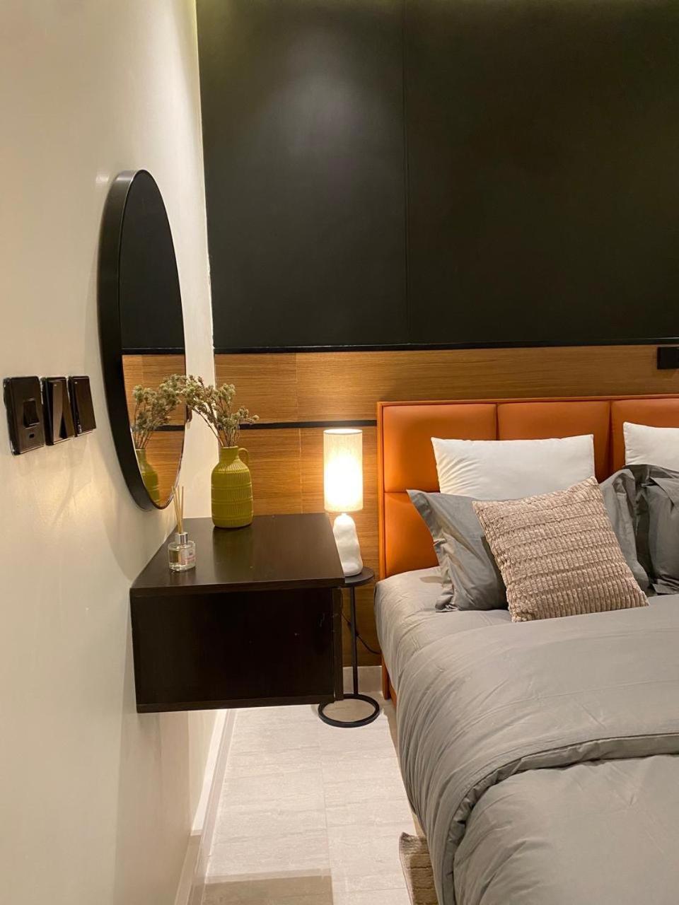 Apartment Brooklyn With Private Entrance *